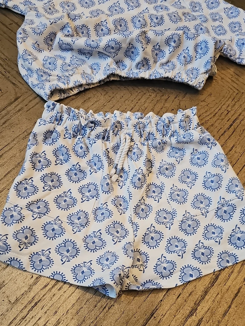 Floral Top With Matching Shorts Size 6 Jessica Simpson